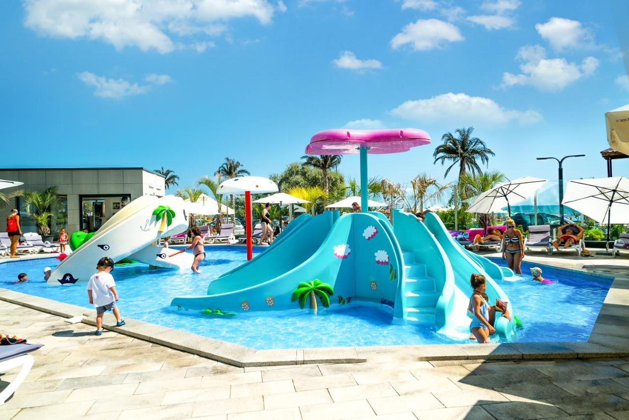 Alezzi Beach Resort Неводарі Екстер'єр фото