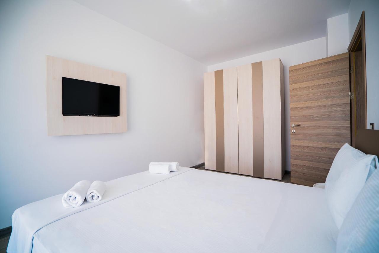Alezzi Beach Resort Неводарі Екстер'єр фото